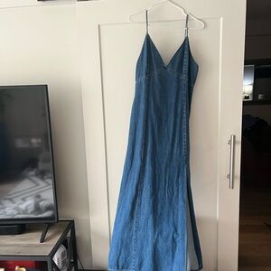 Alice + Olivia Julietta Plunging Denim Midi Dress